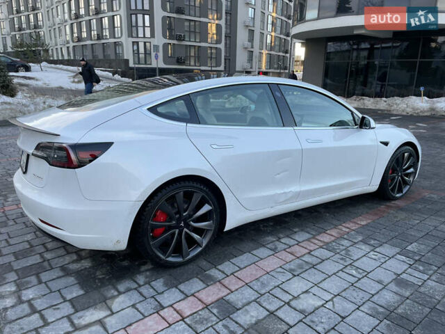 Білий Тесла Модель 3, об'ємом двигуна 0 л та пробігом 24 тис. км за 20500 $, фото 9 на Automoto.ua