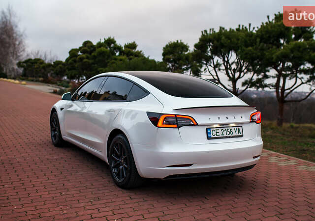 Белый Тесла Модель 3, объемом двигателя 0 л и пробегом 63 тыс. км за 15999 $, фото 12 на Automoto.ua