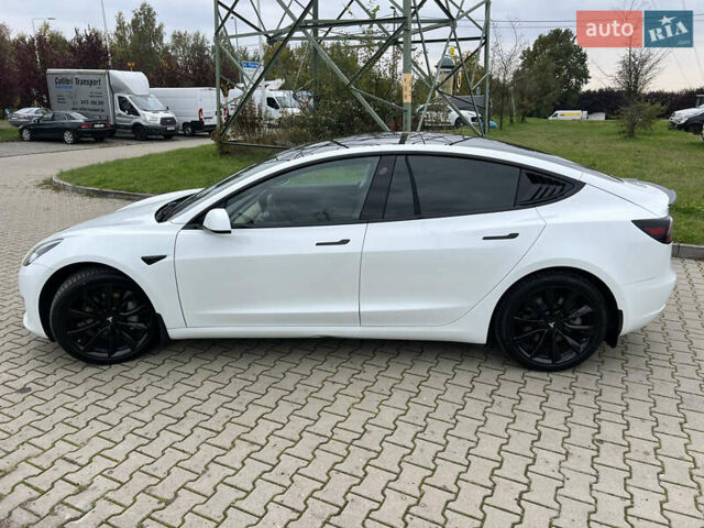 Белый Тесла Модель 3, объемом двигателя 0 л и пробегом 92 тыс. км за 19950 $, фото 9 на Automoto.ua