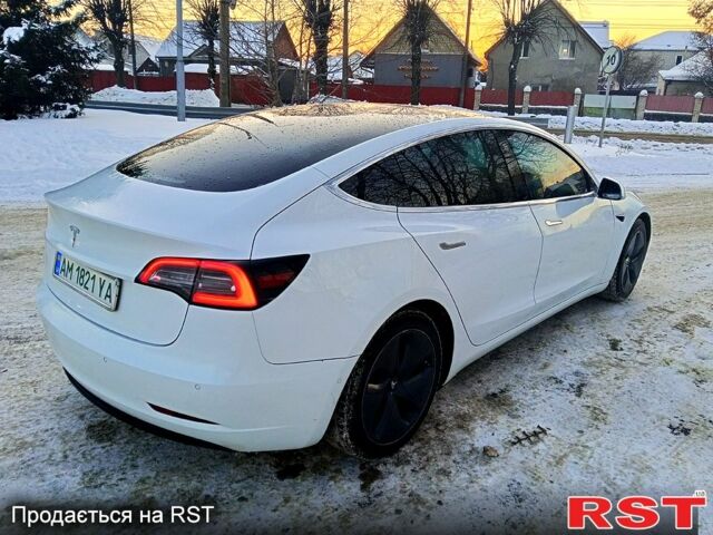 Белый Тесла Модель 3, объемом двигателя 0.2 л и пробегом 163 тыс. км за 13999 $, фото 4 на Automoto.ua