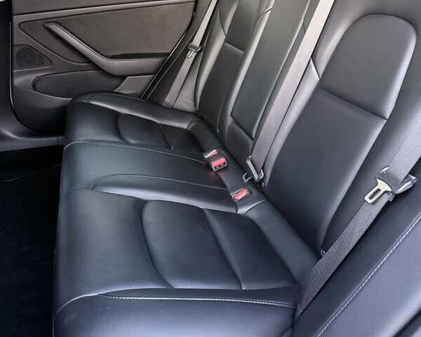 Білий Тесла Модель 3, об'ємом двигуна 0 л та пробігом 208 тис. км за 14300 $, фото 15 на Automoto.ua