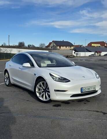 Білий Тесла Модель 3, об'ємом двигуна 0 л та пробігом 140 тис. км за 17400 $, фото 2 на Automoto.ua