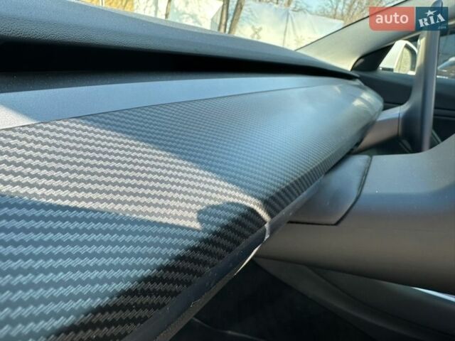 Белый Тесла Модель 3, объемом двигателя 0 л и пробегом 80 тыс. км за 21000 $, фото 11 на Automoto.ua