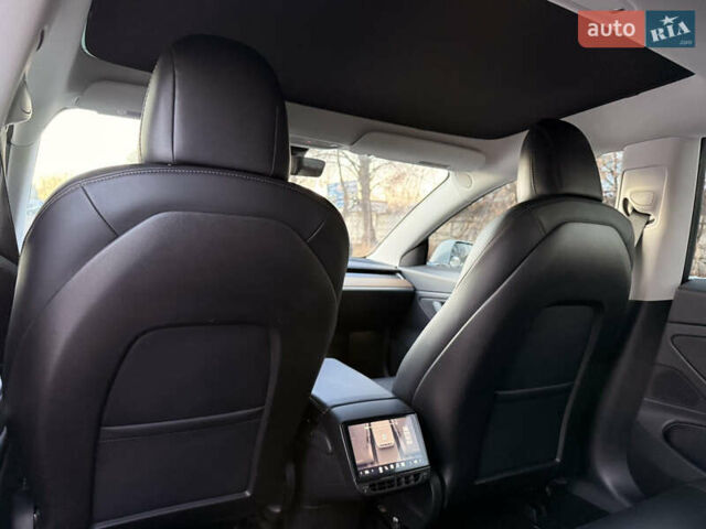 Білий Тесла Модель 3, об'ємом двигуна 0 л та пробігом 208 тис. км за 14300 $, фото 12 на Automoto.ua