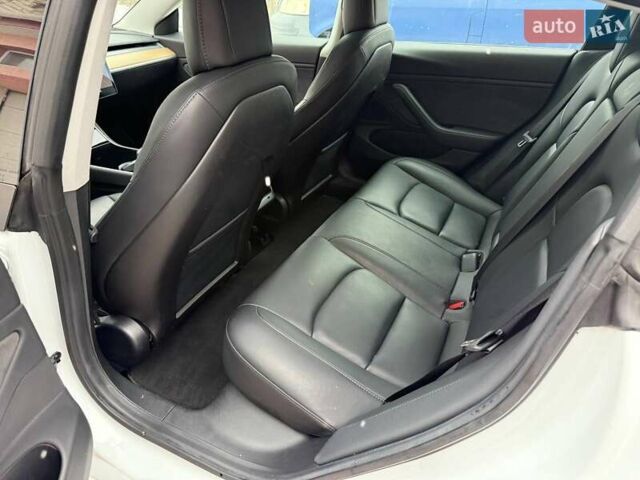 Белый Тесла Модель 3, объемом двигателя 0 л и пробегом 100 тыс. км за 22500 $, фото 33 на Automoto.ua