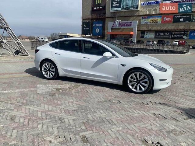 Білий Тесла Модель 3, об'ємом двигуна 0 л та пробігом 167 тис. км за 25500 $, фото 29 на Automoto.ua
