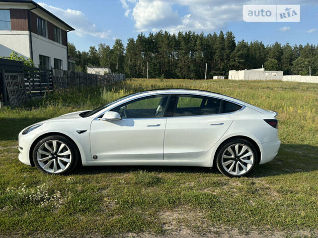 Белый Тесла Модель 3, объемом двигателя 0 л и пробегом 83 тыс. км за 20300 $, фото 4 на Automoto.ua