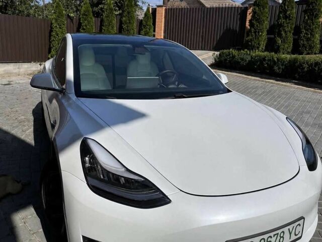 Білий Тесла Модель 3, об'ємом двигуна 0 л та пробігом 140 тис. км за 13596 $, фото 7 на Automoto.ua