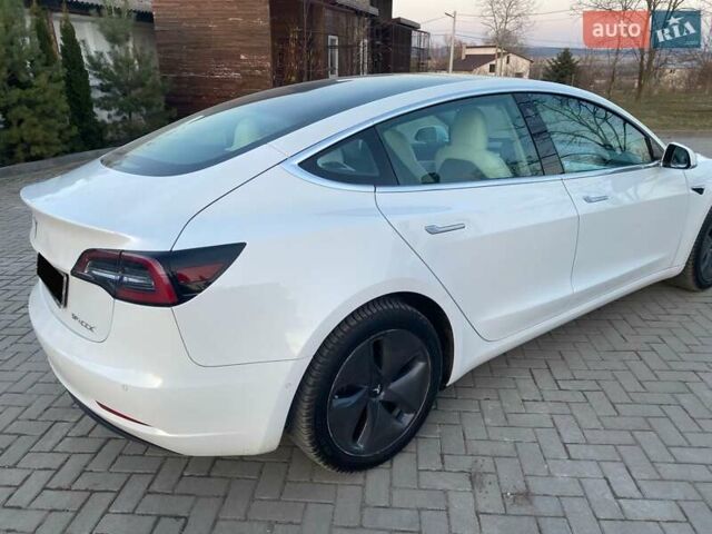Белый Тесла Модель 3, объемом двигателя 0 л и пробегом 236 тыс. км за 14300 $, фото 5 на Automoto.ua