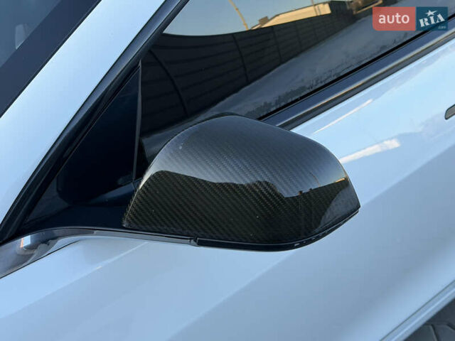 Білий Тесла Модель 3, об'ємом двигуна 0 л та пробігом 74 тис. км за 16500 $, фото 15 на Automoto.ua