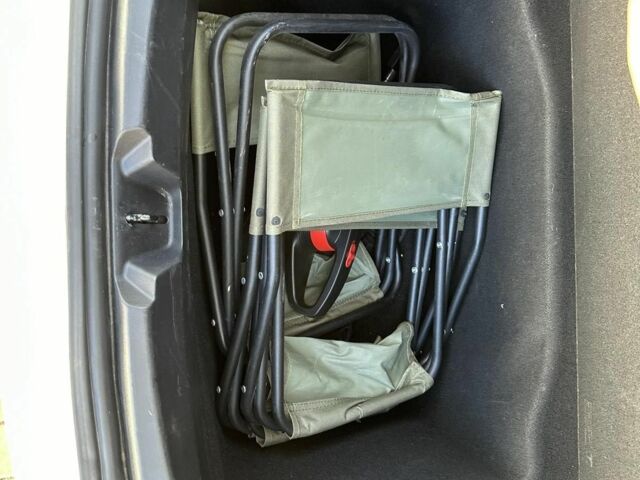 Білий Тесла Модель 3, об'ємом двигуна 0 л та пробігом 124 тис. км за 18300 $, фото 13 на Automoto.ua