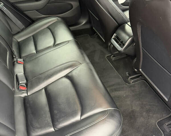 Белый Тесла Модель 3, объемом двигателя 0 л и пробегом 263 тыс. км за 14200 $, фото 12 на Automoto.ua