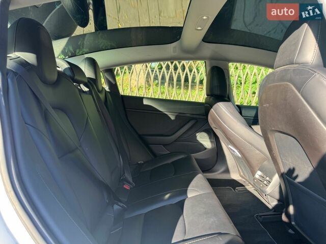 Белый Тесла Модель 3, объемом двигателя 0 л и пробегом 152 тыс. км за 17500 $, фото 28 на Automoto.ua