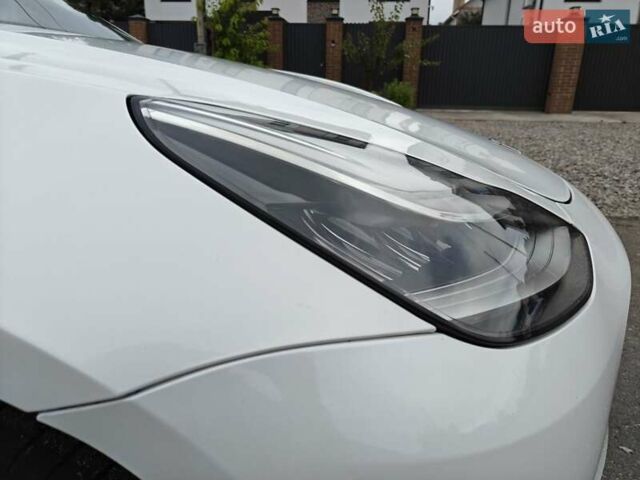 Білий Тесла Модель 3, об'ємом двигуна 0 л та пробігом 137 тис. км за 18600 $, фото 26 на Automoto.ua