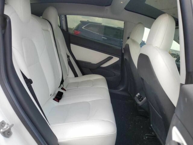 Белый Тесла Модель 3, объемом двигателя 0 л и пробегом 57 тыс. км за 4800 $, фото 9 на Automoto.ua