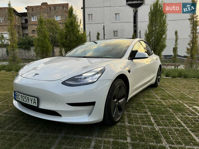 Білий Тесла Модель 3, об'ємом двигуна 0 л та пробігом 113 тис. км за 17800 $, фото 1 на Automoto.ua
