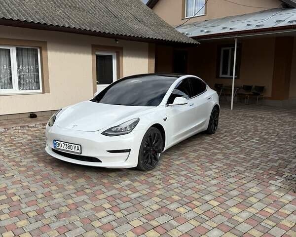 Белый Тесла Модель 3, объемом двигателя 0 л и пробегом 143 тыс. км за 18900 $, фото 7 на Automoto.ua