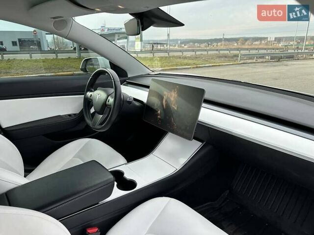 Белый Тесла Модель 3, объемом двигателя 0 л и пробегом 85 тыс. км за 17300 $, фото 15 на Automoto.ua