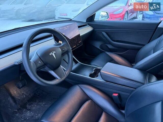 Белый Тесла Модель 3, объемом двигателя 0 л и пробегом 159 тыс. км за 15500 $, фото 18 на Automoto.ua