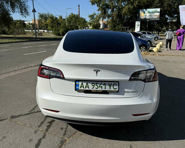 Белый Тесла Модель 3, объемом двигателя 0 л и пробегом 13 тыс. км за 18700 $, фото 25 на Automoto.ua