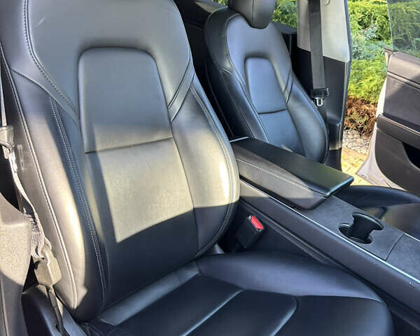 Белый Тесла Модель 3, объемом двигателя 0 л и пробегом 121 тыс. км за 19400 $, фото 21 на Automoto.ua