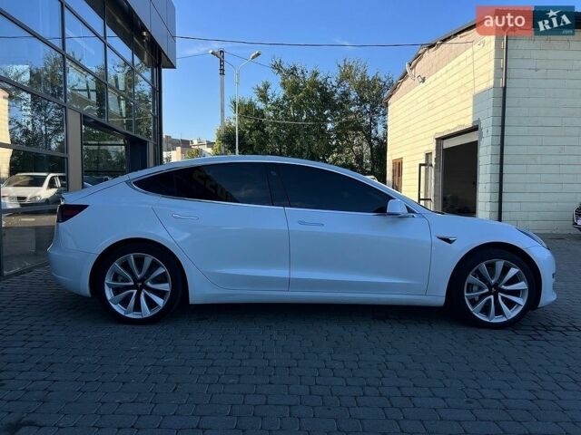 Белый Тесла Модель 3, объемом двигателя 0 л и пробегом 120 тыс. км за 15500 $, фото 7 на Automoto.ua
