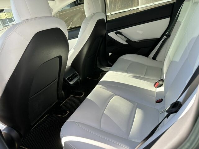 Білий Тесла Модель 3, об'ємом двигуна 0 л та пробігом 124 тис. км за 18300 $, фото 12 на Automoto.ua