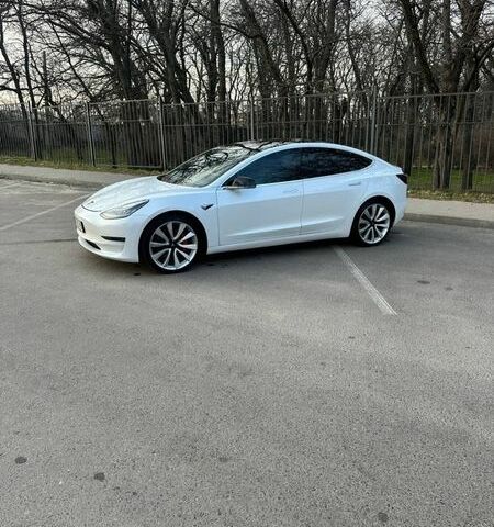 Білий Тесла Модель 3, об'ємом двигуна 0 л та пробігом 158 тис. км за 20000 $, фото 1 на Automoto.ua