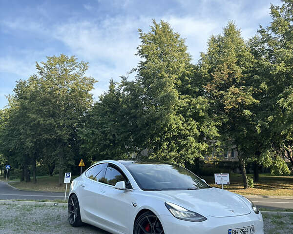 Белый Тесла Модель 3, объемом двигателя 0 л и пробегом 121 тыс. км за 19400 $, фото 28 на Automoto.ua