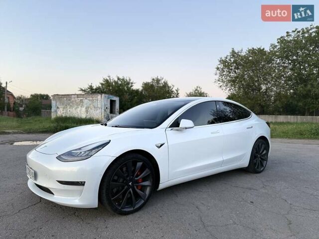 Белый Тесла Модель 3, объемом двигателя 0 л и пробегом 57 тыс. км за 21000 $, фото 20 на Automoto.ua