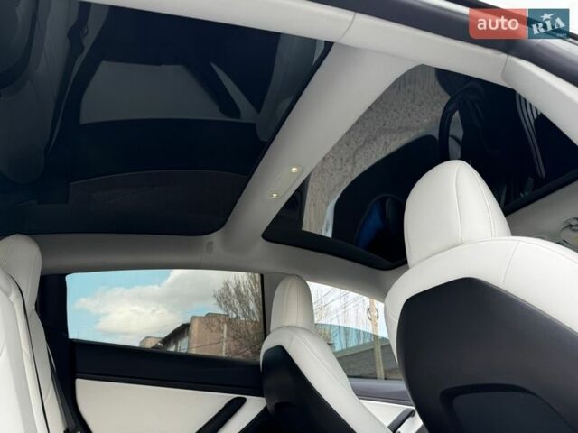 Белый Тесла Модель 3, объемом двигателя 0 л и пробегом 140 тыс. км за 19000 $, фото 24 на Automoto.ua