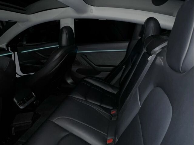 Білий Тесла Модель 3, об'ємом двигуна 0 л та пробігом 76 тис. км за 20500 $, фото 8 на Automoto.ua