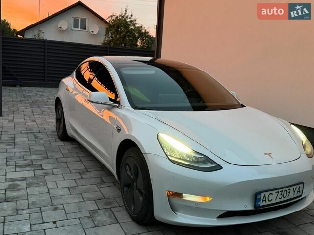 Білий Тесла Модель 3, об'ємом двигуна 0 л та пробігом 172 тис. км за 12950 $, фото 2 на Automoto.ua