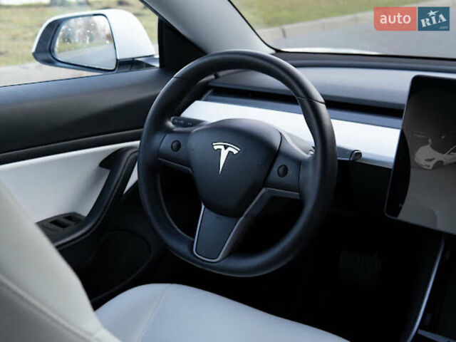 Тесла Модель 3 2019 в Львове на Automoto.ua Белый Тесла Модель 3, объемом двигателя 0 л и пробегом 80 тыс. км за 19900 $, фото 10 на Automoto.ua