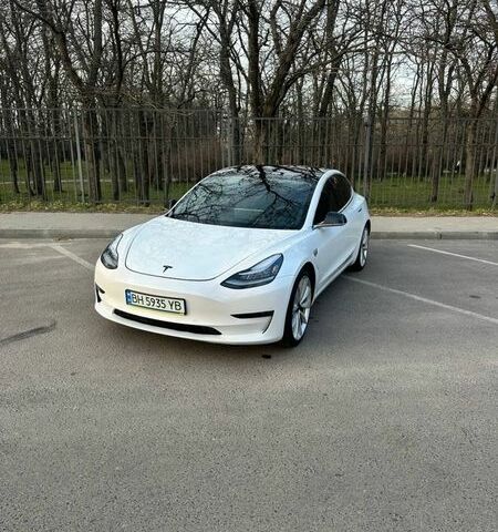Білий Тесла Модель 3, об'ємом двигуна 0 л та пробігом 158 тис. км за 20000 $, фото 2 на Automoto.ua