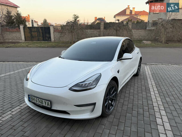 Белый Тесла Модель 3, объемом двигателя 0 л и пробегом 95 тыс. км за 17500 $, фото 5 на Automoto.ua