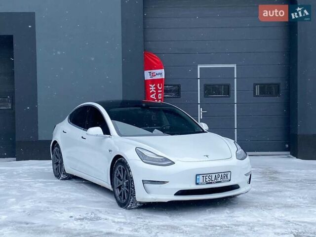 Белый Тесла Модель 3, объемом двигателя 0 л и пробегом 103 тыс. км за 18999 $, фото 11 на Automoto.ua