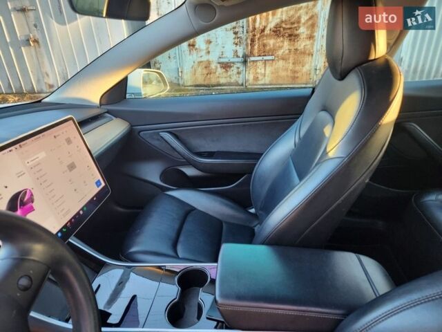 Белый Тесла Модель 3, объемом двигателя 0 л и пробегом 183 тыс. км за 15250 $, фото 24 на Automoto.ua