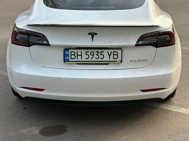 Білий Тесла Модель 3, об'ємом двигуна 0 л та пробігом 168 тис. км за 16800 $, фото 16 на Automoto.ua