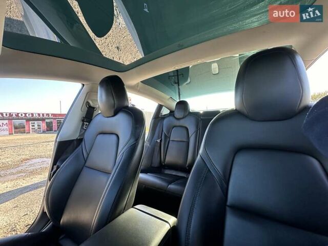 Білий Тесла Модель 3, об'ємом двигуна 0 л та пробігом 90 тис. км за 17500 $, фото 6 на Automoto.ua