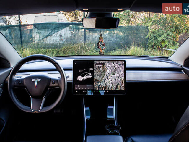 Білий Тесла Модель 3, об'ємом двигуна 0 л та пробігом 146 тис. км за 17500 $, фото 33 на Automoto.ua