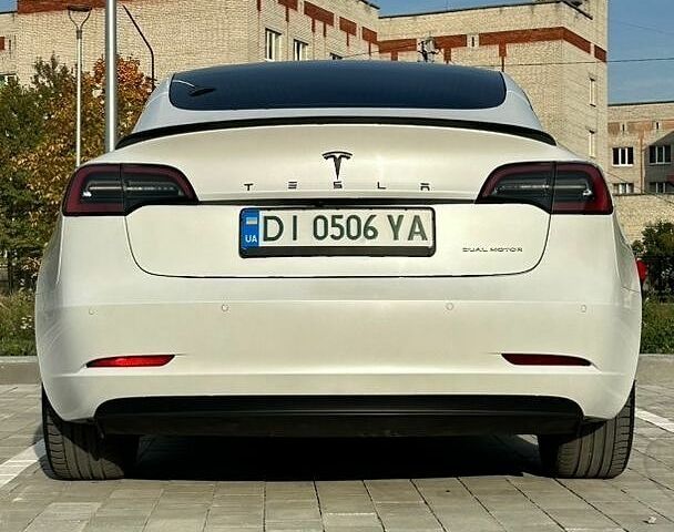 Білий Тесла Модель 3, об'ємом двигуна 0 л та пробігом 163 тис. км за 15999 $, фото 8 на Automoto.ua