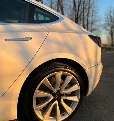 Белый Тесла Модель 3, объемом двигателя 0 л и пробегом 62 тыс. км за 22400 $, фото 8 на Automoto.ua