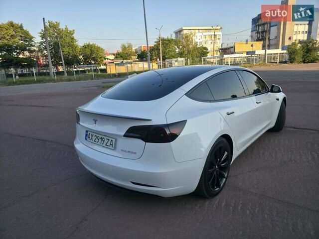 Білий Тесла Модель 3, об'ємом двигуна 0 л та пробігом 77 тис. км за 18999 $, фото 5 на Automoto.ua