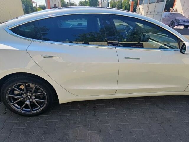 Белый Тесла Модель 3, объемом двигателя 0 л и пробегом 94 тыс. км за 16000 $, фото 7 на Automoto.ua