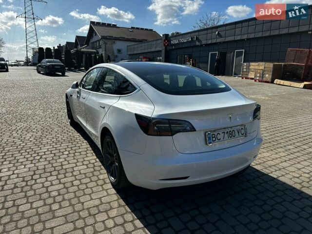 Белый Тесла Модель 3, объемом двигателя 0 л и пробегом 116 тыс. км за 16500 $, фото 6 на Automoto.ua
