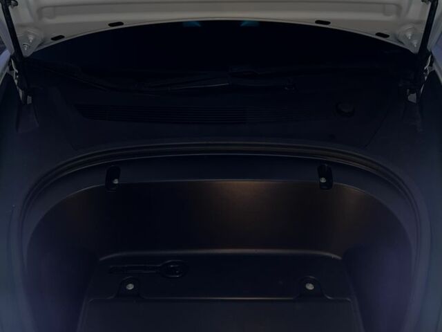 Білий Тесла Модель 3, об'ємом двигуна 0 л та пробігом 76 тис. км за 20500 $, фото 9 на Automoto.ua