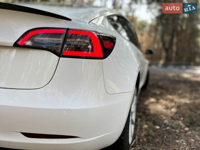 Белый Тесла Модель 3, объемом двигателя 0 л и пробегом 169 тыс. км за 18900 $, фото 8 на Automoto.ua
