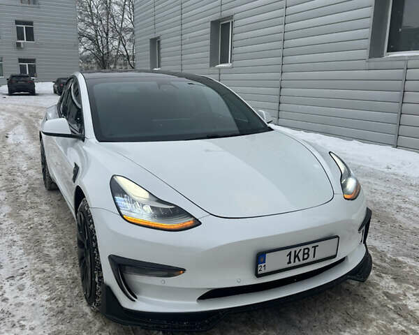 Білий Тесла Модель 3, об'ємом двигуна 0 л та пробігом 143 тис. км за 16300 $, фото 6 на Automoto.ua