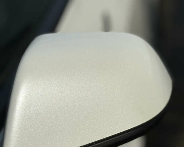 Белый Тесла Модель 3, объемом двигателя 0 л и пробегом 101 тыс. км за 14600 $, фото 38 на Automoto.ua